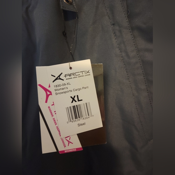 Arctix Women's snowsport cargo pants - Picture 2 of 4